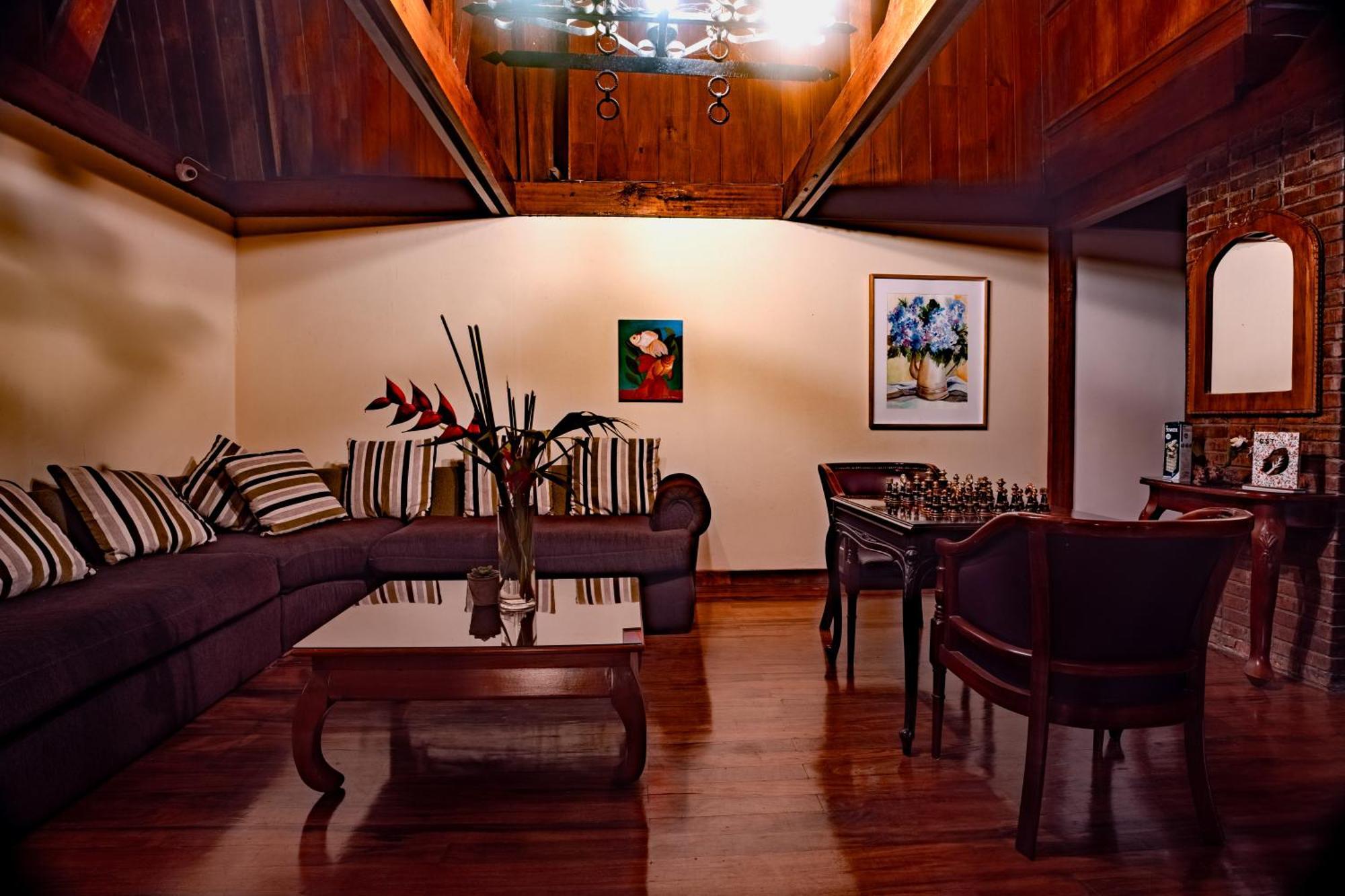 Hotel Villa Florencia Turrialba Eksteriør bilde